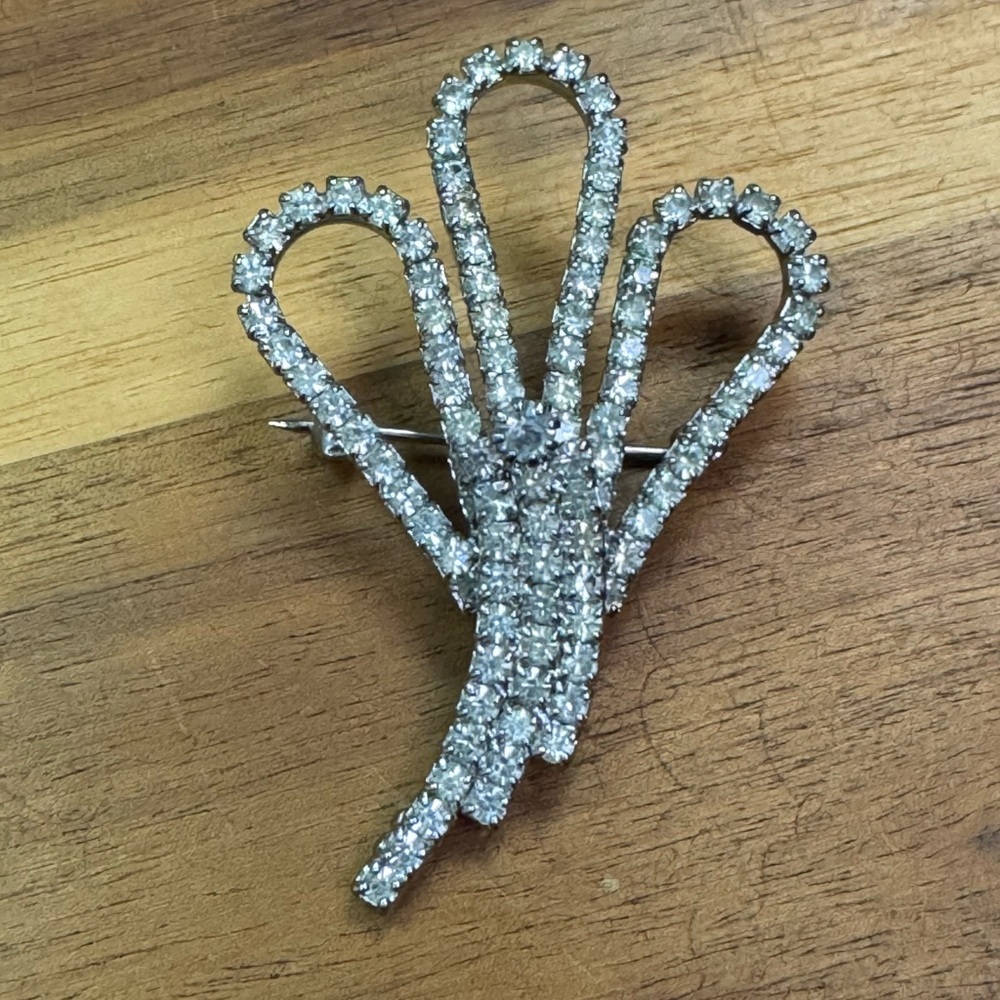 Vintage Sparkling Silver Crystal Brooch